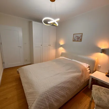 The Gold Resident Airport Warszawa-modlin شقة *